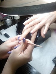 Обучение на курсах: маникюра, педикюра и наращивания ногтей в учебном центре Asta-La-vista.