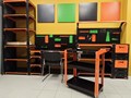 Металлические стеллажи и мебель — стеллажи, верстаки, рабочие столы и тележки для тяжёлых нагрузок.