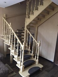 Поворотная маршевая лестница