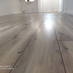 ламинат, паркет, модульный паркет, паркет елка, пробковый пол, плинтус, подложка, порог, инженерная доска, массивная доска