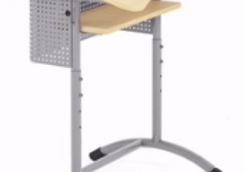 Парта с перфорированным экраном, полочкой и углом наклона столешницы "Экстра перфо 1Р" регулируемая