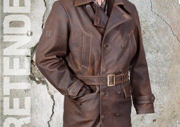 Куртка «Адмирал коричневая». 
Сезон: демисезон;
Материал:Кожа буйвола/Толстая кожа;
Цвет: Коричневый;
Размер: L / M / XL / XXL / XX