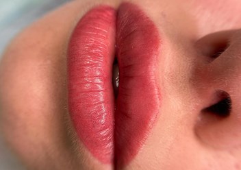 перманентный макияж губ