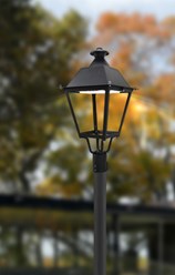 Брайтон.  Уличный светильник консольный. Возможно торшерное и настенное крепление.