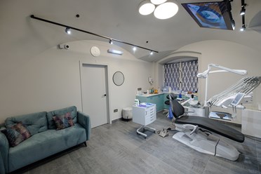 Фото компании ООО Зубные врачи 5