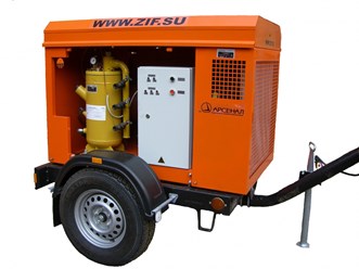 Винтовой компрессор ЗИФ СВЭ 5/1,0 в кожухе на шасси