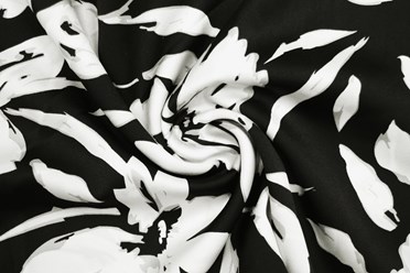 Армани шёлк, ширина 150 см, цена 435 руб. за метр. Армани шёлк это современный материал, созданный на основе синтетических волокон. Состав ткани 97% полиэстер, 3% эластан