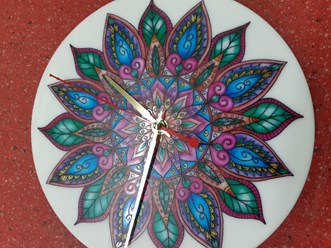 часы настенные мандала