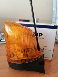 ✅Сигнальная лампа LAMP с антенной✅ производства DoorHan/
Это устройство безопасности, предупреждает о начале движения ворот и работает на протяжении всего цикла их движения. 
Мощность - 3 Вт
Диапазон