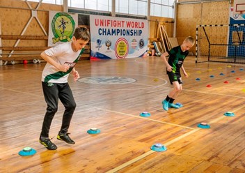 Тестирование скорости реакции на системе BlazePod. Футбольное тестирование 2022