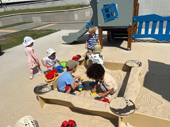 Фото компании  "Крошка гений" 29