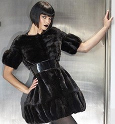 ателье по пошиву и ремонту одежды в москве
м.Братиславская
 ул.Братиславская 3 
8-495-720-72-57
пон.-пят.-10.00-20.00
суб.-11.00-17.00
воскр.-выходной


м.Коньково
ул.Профсоюзная 128  к 1
8-495-338-70