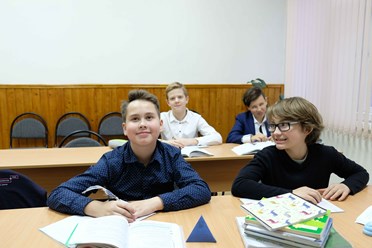 По экспертным оценкам службы лицензирования частная школа-детский сад ОБРАЗОВАНИЕ ПЛЮС...I отвечает требованиям, которые предъявлены ко всем образовательным учреждениям.