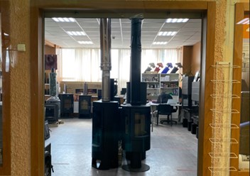 Вход в магазин Камин в Дом