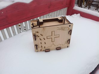 Деревянная коробка-чемодан (фанера) с крышкой, ручкой и ключиком