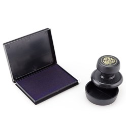 Штемпельная подушка и пластиковая ручка для проставления оттисков