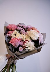 Такой милый с самыми ароматными, крупными пионовидными розами за 5 422₽