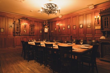 Фото компании  Maximilian&#x60;s, баварский клубный ресторан 52