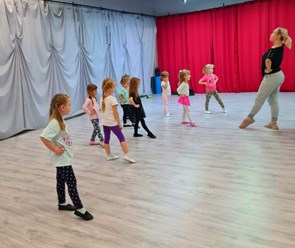 Фото компании ООО Дом танца Анны Кузнецовой 15