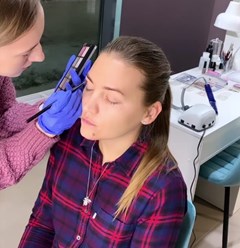 процесс создания красивого макияжа