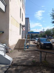 Вход в офисное здание