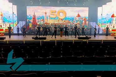 Юбилей нефтяников: Ноябрьск встречает 50-летие торжеством. Подробнее: https://vk.com/brendmedia_72?w=wall-228156506_972