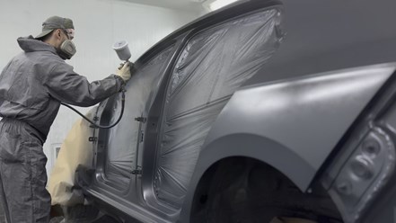 Профессиональная покраска автомобиля в покрасочной камере