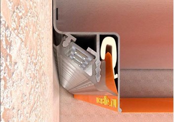 С помощью такого профиля делается парящий потолок.