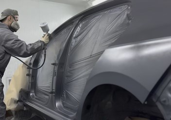 Профессиональная покраска автомобиля в покрасочной камере