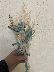 В продаже есть различные сухоцветы