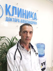Алеманов Андрей Анатольевич.
Врач реаниматолог, психиатр-нарколог, ведущий специалист по лечению зависимостей