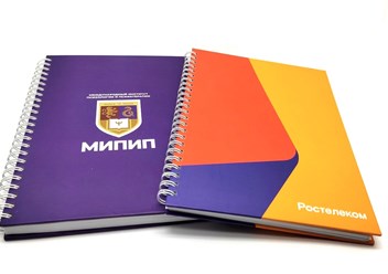 Блокноты А5 премиум с обтяжкой обложки на пружине.