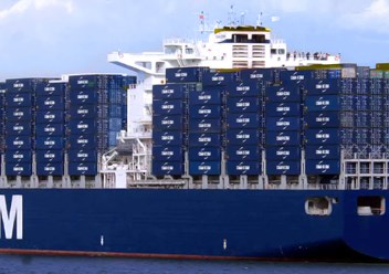 Грузовые морские перевозки. Популярность морского вида перевозок поддерживается благодаря возможности осуществления межконтинентальных маршрутов, высокой сохранностью грузов и низкой себестоимостью.