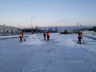 ручная уборка снега