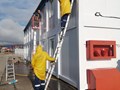 мытье и зачистка фасада с применение телескопической люльки и лестниц