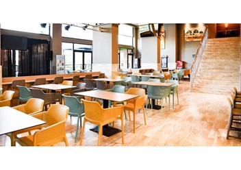 Стол прямоугольный из HPL 120х70 см на чугунном подстолье