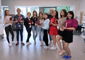 Фото компании  Международная школа красоты J Academy 3