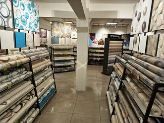 Строителей 18, "Обойный ряд"