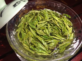 Свежий фермерский чай Лун Цзин с горных вершин. Единственный чай, который выставляется на аукционах. Стоимость в Китае 30000 за 100 гр. Только для чайных раутов в клубе Аватара