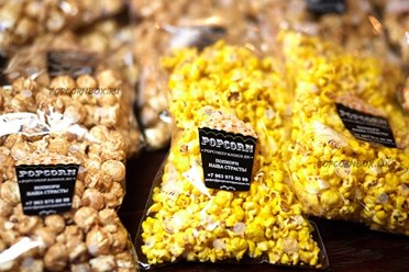 попкорн в брендированной упаковке popcornbox.ru