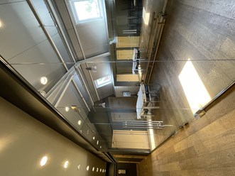 Маленький зал