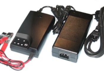 Автоматическое зарядное устройство BL1210 для АКБ, 12В, импульсное, 1-200 Ач.