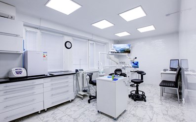 Фото компании  IMPLANT CLINIC 6