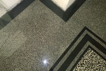 Наливной пол в холле