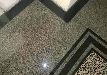 Наливной пол в холле