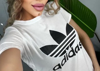Футболка adidas женская р.50,52,54  Цена 350 руб.