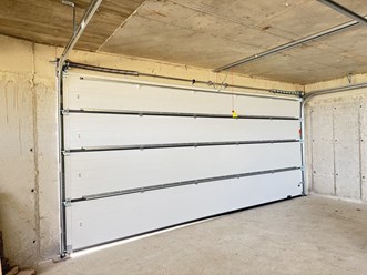 Секционные ворота Алютех тренд - вид изнутри