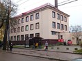 Вход в здание, где находится офис компании