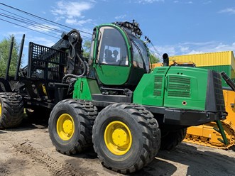 Форвардер John Deere 1910E cо Швеции, в России не работал. Самый большой Форвардер из линейки Джон Дир в наличии на складе Хабаровск. Новые колёса 8 шт,новые гусеницы. 8-914-159-92-77