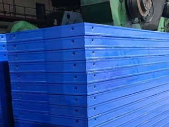 Опалубка, щит лиейный, щит универсальный, щит опалубки в ассортименте, Опалубкамаркетстрой колонн, Опалубкамаркетстрой лифтовых шахт на распалубочных углах, пластиковые закладные в бетон, захват